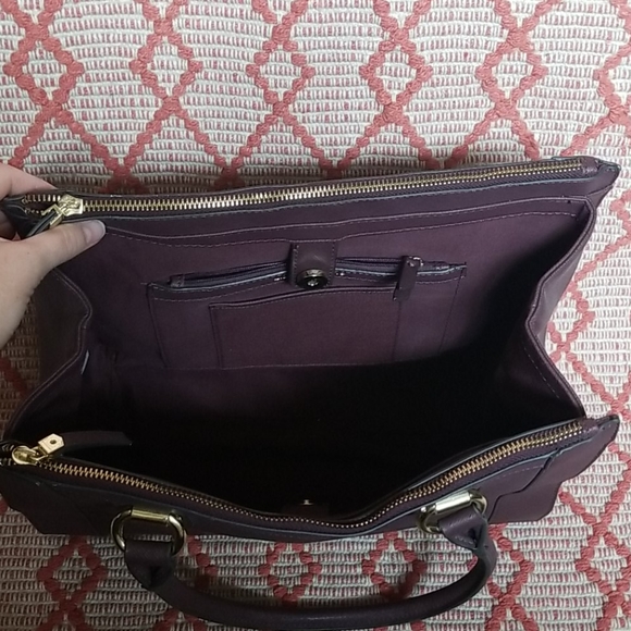 Mauve Liz Claiborne purse - Picture 6 of 6